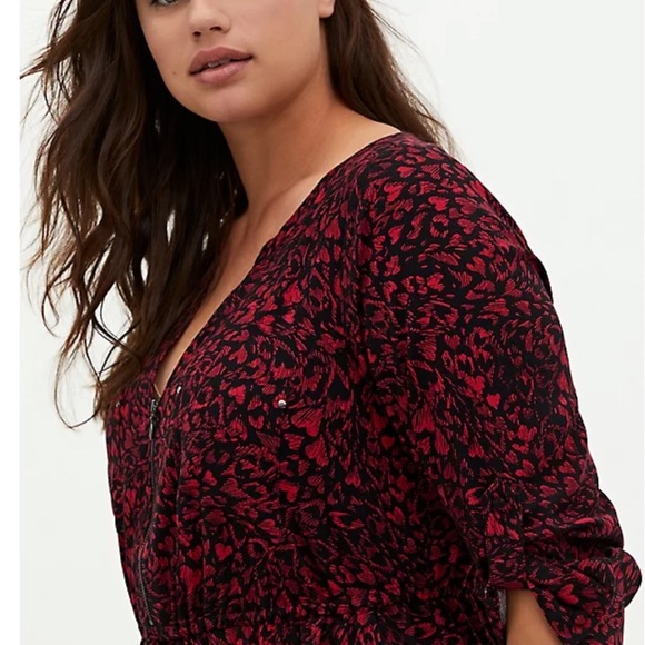 Torrid Heart Challis Zip Front Shirtdress in Red Black Size 3X - Picture 2 of 9